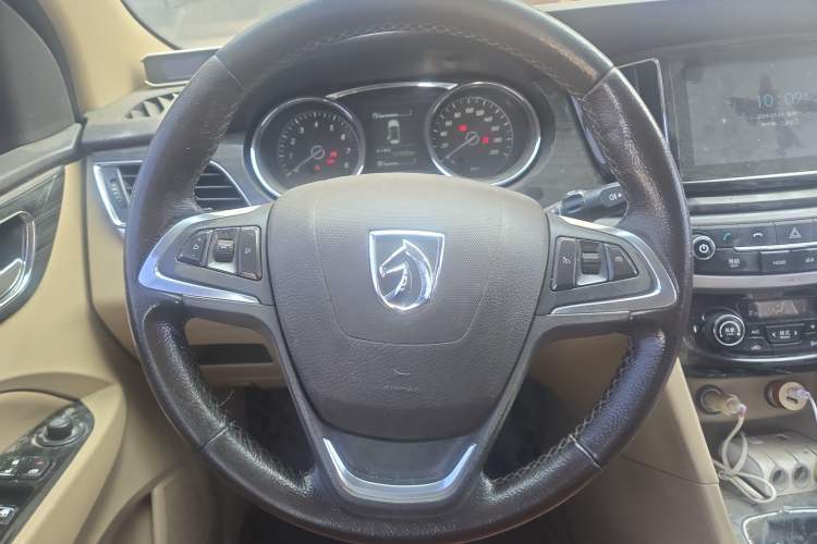 Used Baojun 730 2016 1.5T Manual Luxury Edition 7 Seats