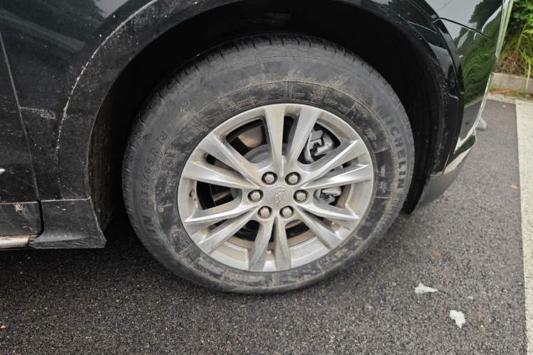 Used Cadillac XT5 2023 2.0T Two-Wheel-Drive Fashion Edition Right Front Wheel Hub