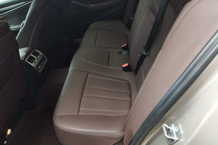 Used BMW 5 Series 2019 Facelifted 525Li Luxury Package