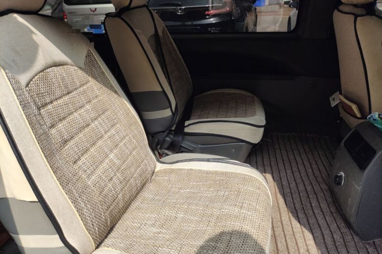 Used FORTHING Lingzhi 2014 M3 1.6L 7-seater Standard Model
