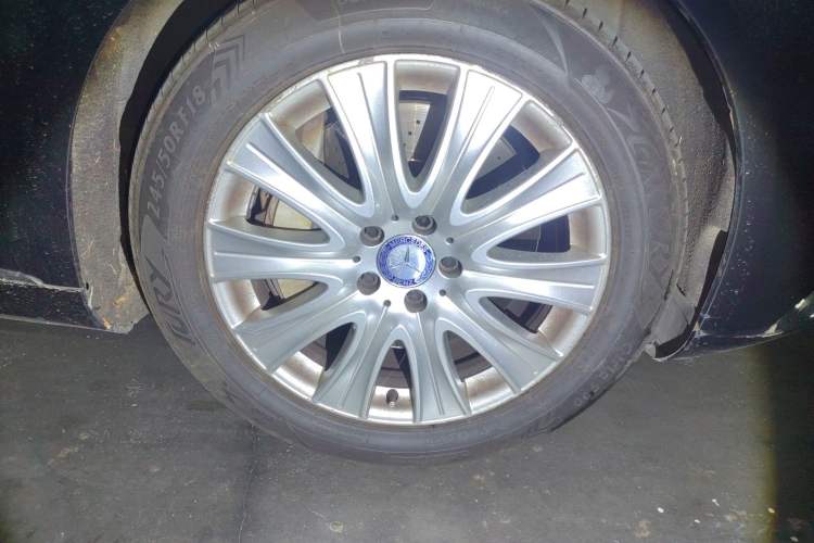 Used Mercedes-Benz S-Class 2014 S 400 L Prestige Edition Right Front Wheel Hub