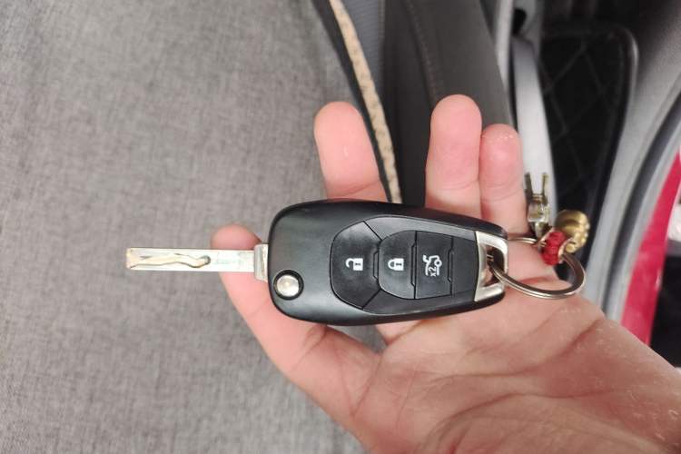 Used Chevrolet Cruze 2018 320 Automatic Pioneer Sunroof Edition Vehicle Key