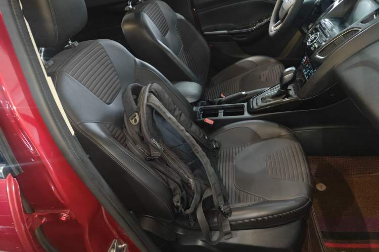 Used Ford Focus 2017 Hatchback 1.6L Automatic Fashion Edition Smart Drive Version Right Front Seat