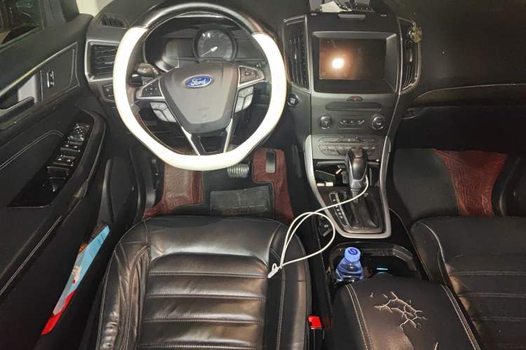 Used Ford Edge 2016 EcoBoost 245 Two-Wheel-Drive Titanium 7-Seater
