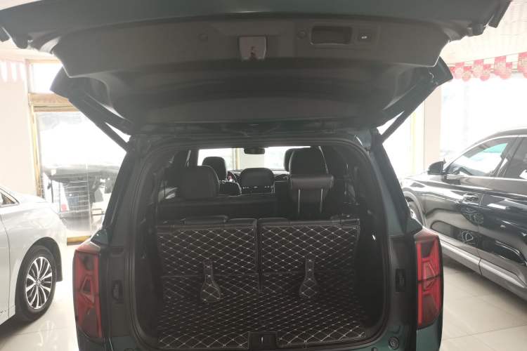 Used GAC Trumpchi GS8 2022 Flagship Series 2.0 TGDI Two-Wheel-Drive Prestige Edition (7 Seats)
