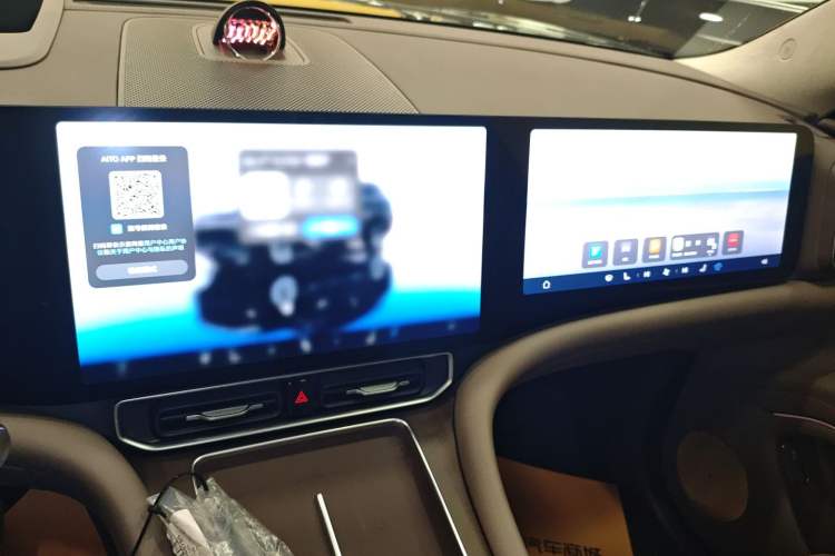 Used Hima AITO M9 2025 Extended-Range Ultra Version 52 kWh 6-Seater Audio And AC Panel