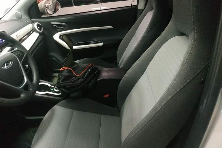 Used Chery New Energy Little Ant 2021 200 000-Yuan Ant Fan Edition Energetic Version NMC Lithium Battery 301 km