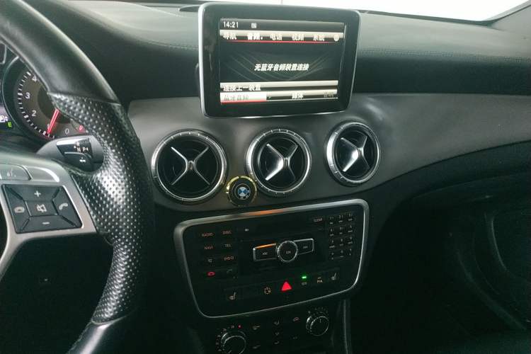 Used Mercedes-Benz CLA 2014 CLA 260 4MATIC Audio And AC Panel