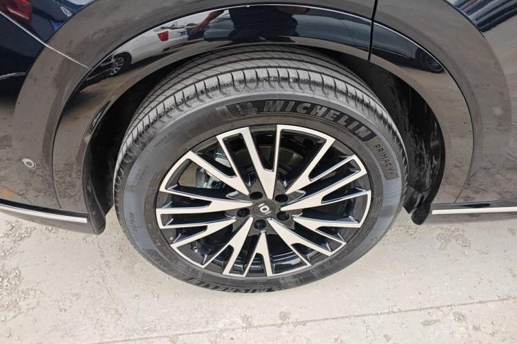 Used CHANGAN NEVO Q07 2025 215 Flagship PLUS Exterior 3