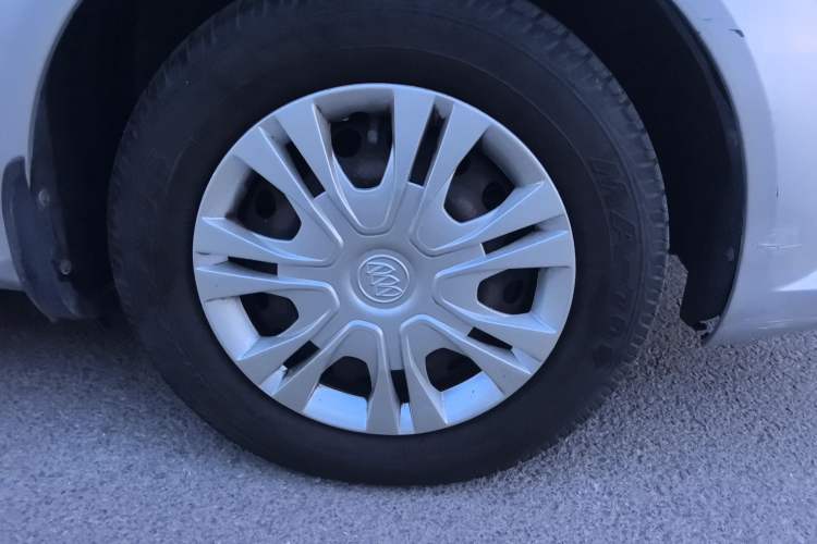 Used Buick Excelle 2015 1.5L Automatic Classic Model
