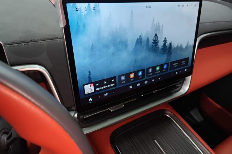 Used Dongfeng eπ eπ008 2024 636Max All-Electric Version 6 Seats Audio And AC Panel