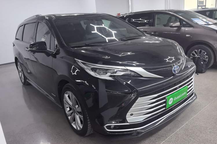 Used Toyota SIENNA 2021 2.5L Hybrid Platinum Edition
