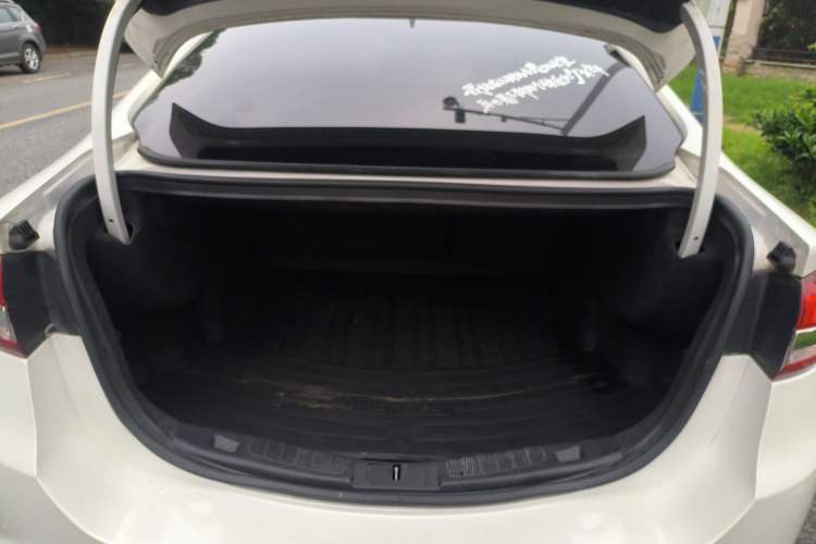 Used Ford Mondeo 2017 EcoBoost 200 Luxury Model Trunk