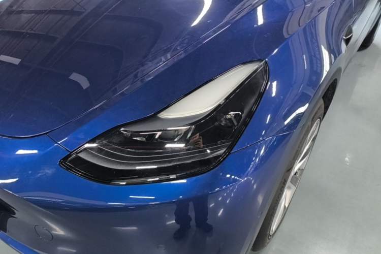 Used Tesla Model Y 2022 Long-Range All-Wheel-Drive Version