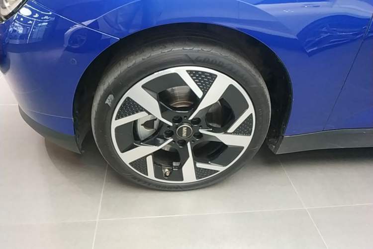 Used MINI Electric COOPER 2024 452km COOPER SE Artist
