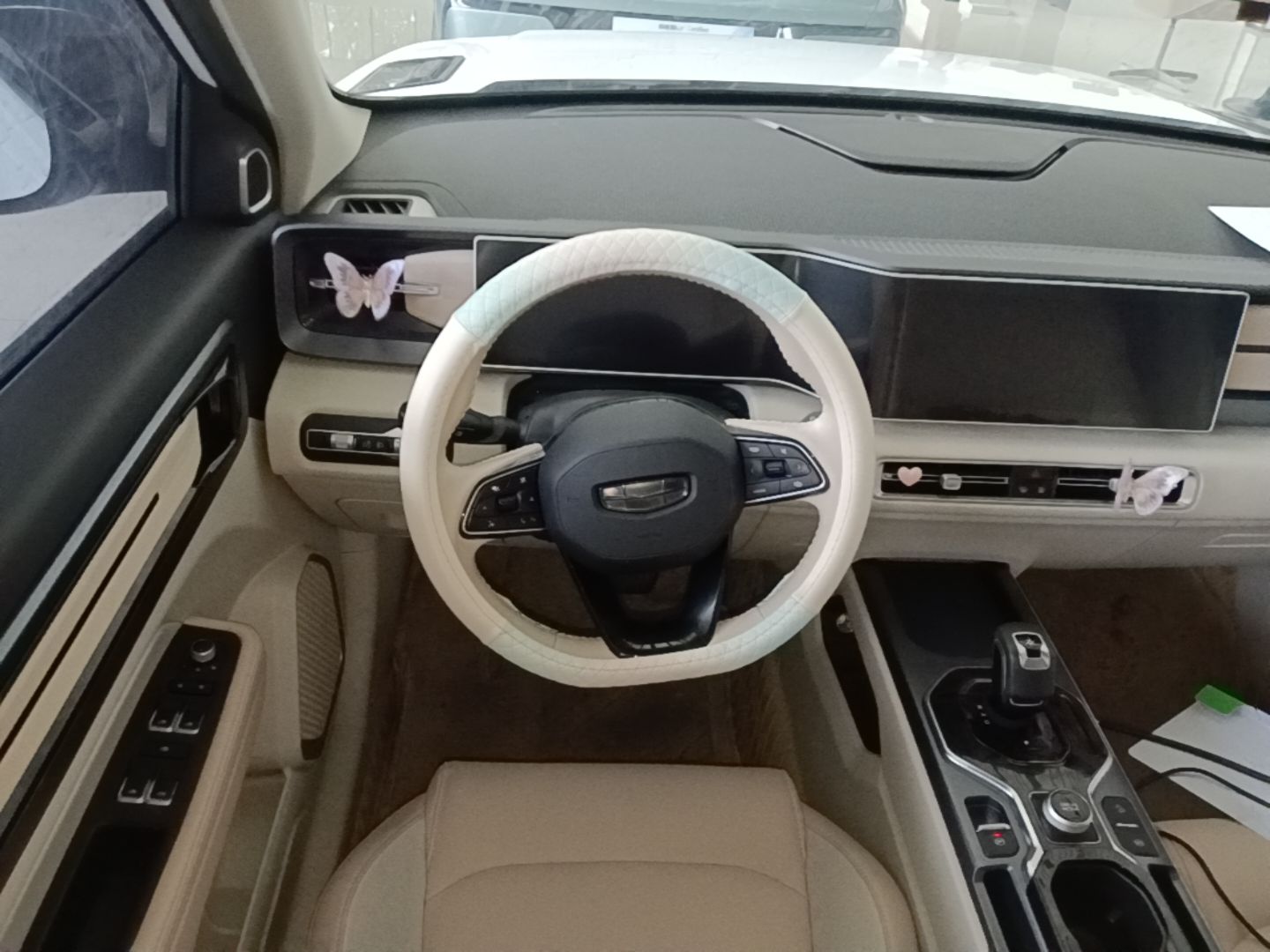 Geely Auto icon 2025 Linglong 1.5TD Ruyi Edition — снимка 13