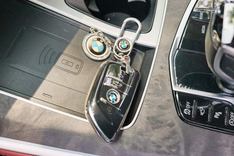 Used BMW X5 2022 xDrive 30Li Luxury M Sport Package
