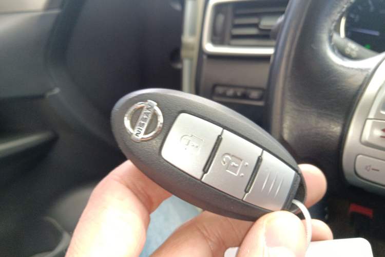 Used Nissan X-Trail 2014 2.0L CVT Comfort Edition 2WD Vehicle Key