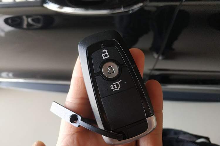 Used Ford Edge 2021 PLUS EcoBoost 245 Two-Wheel-Drive Titanium 7-Seater