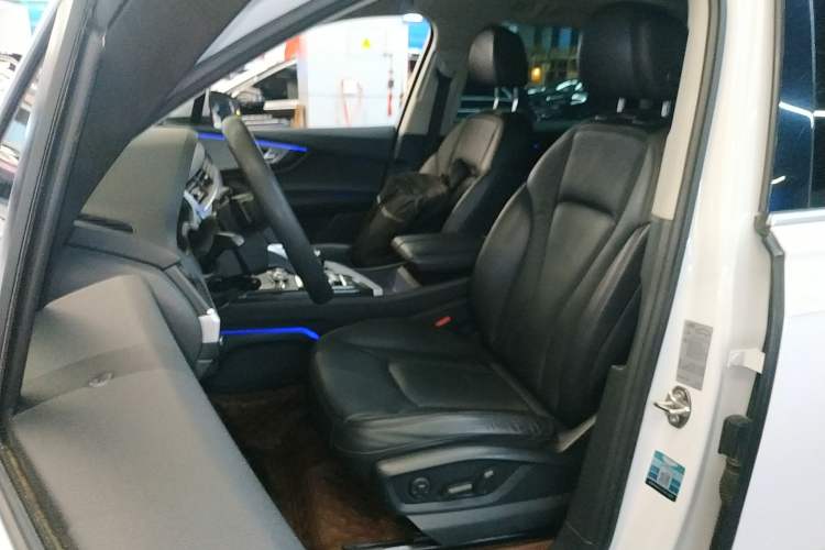 Used Audi Q7 2019 45 TFSI Comfort Model