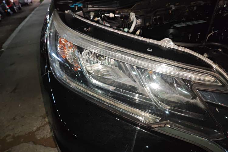 Used Honda CR-V 2015 2.4L four-wheel drive luxury version Right Front Headlight