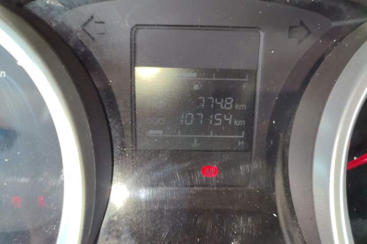 Used Wuling Hongguang 2019 1.5L S Comfort Edition China VI LAR Odometer Close Up