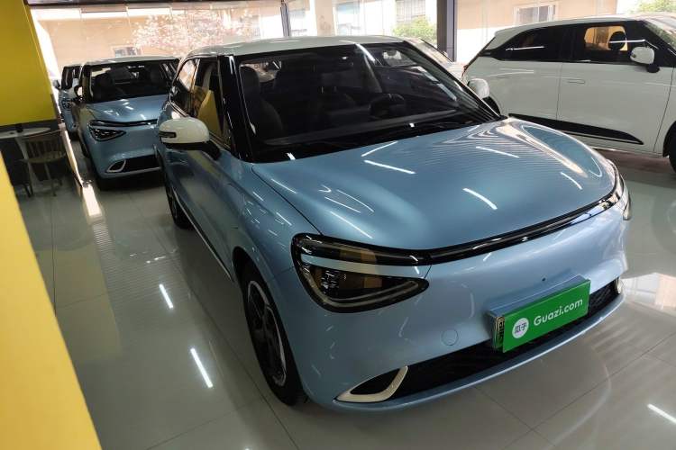 Used Dongfeng NAMMI 01 2024 430 Plus Smart+ Front Right 45 Deg