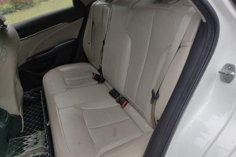 Used Buick GT 2018 15T Dual-Clutch Elite Model China V Standard Left Rear Seat