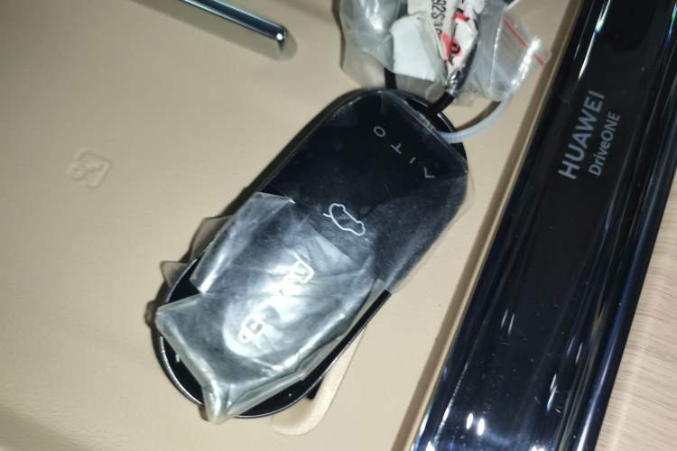 Used Hima AITO M5 2025 Extended-Range Ultra All-Wheel-Drive Version
