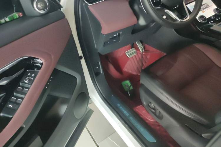 Used Land Rover Range Rover Evoque 2022 Aurora L 249 PS R-Dynamic Luxury Edition