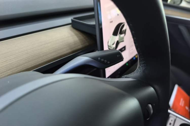Used Tesla Model Y 2021 Standard Range Rear-Wheel Drive Version