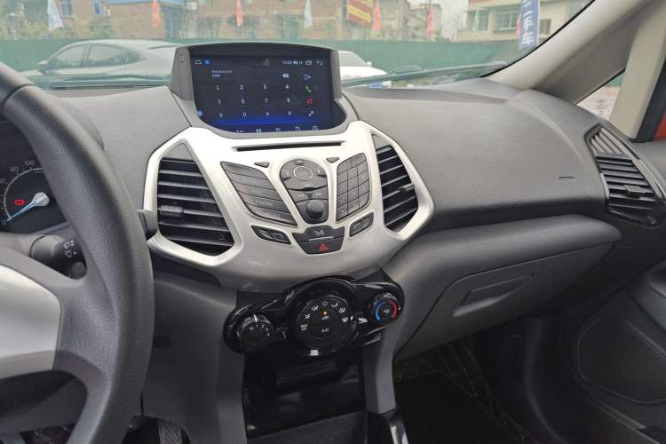 Used Ford EcoSport 2013 1.5L Manual Fashion Model