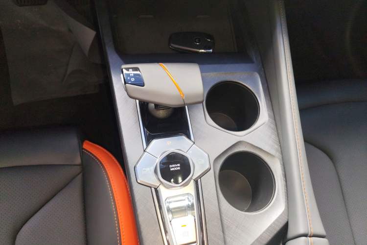 Used CHANGAN UNI-V 2023 1.5T Prestige Model
