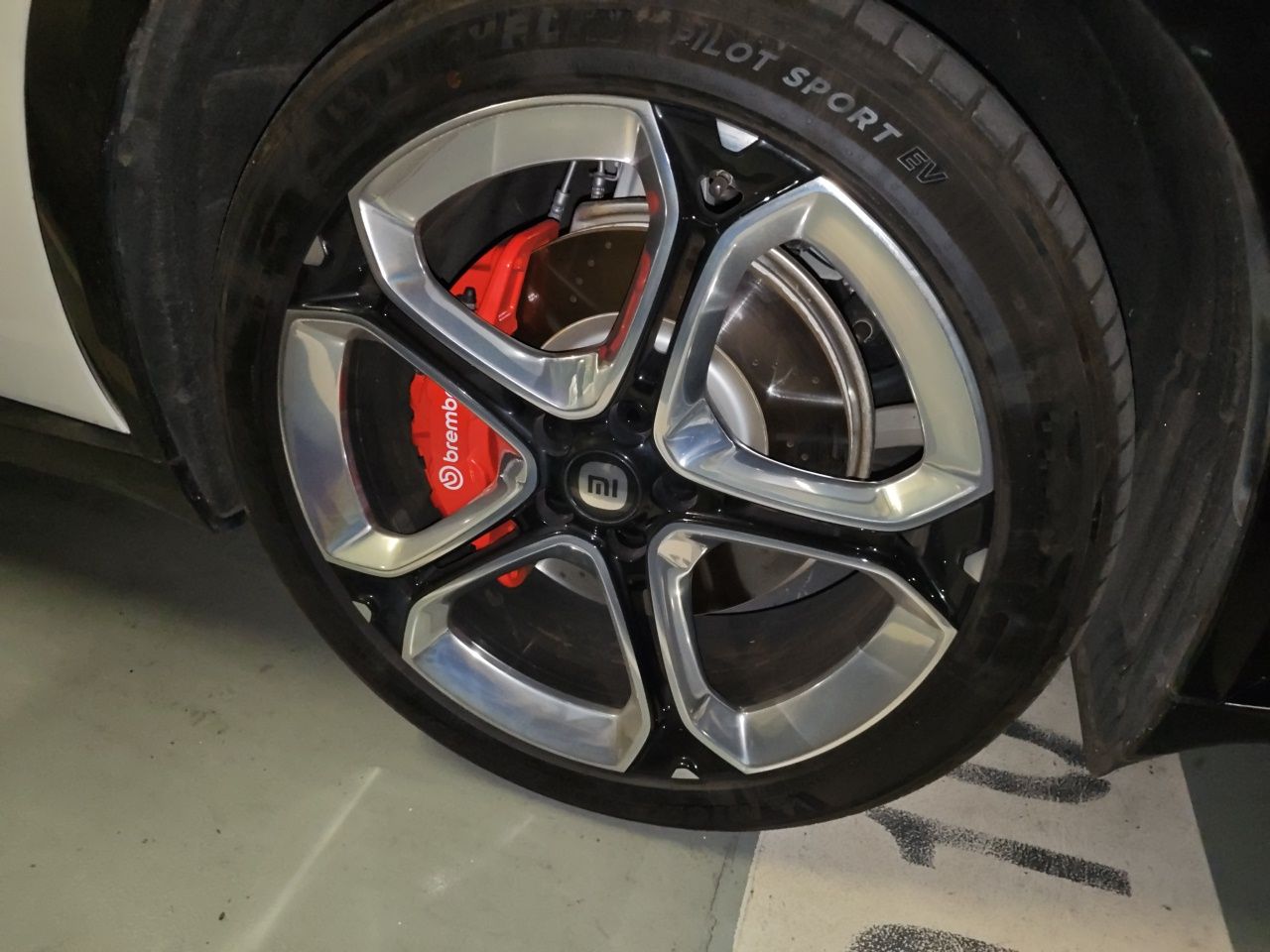 Xiaomi Auto YU7 2025 Ultra-Long Range High-Performance All-Wheel-Drive Max Edition — снимка 8