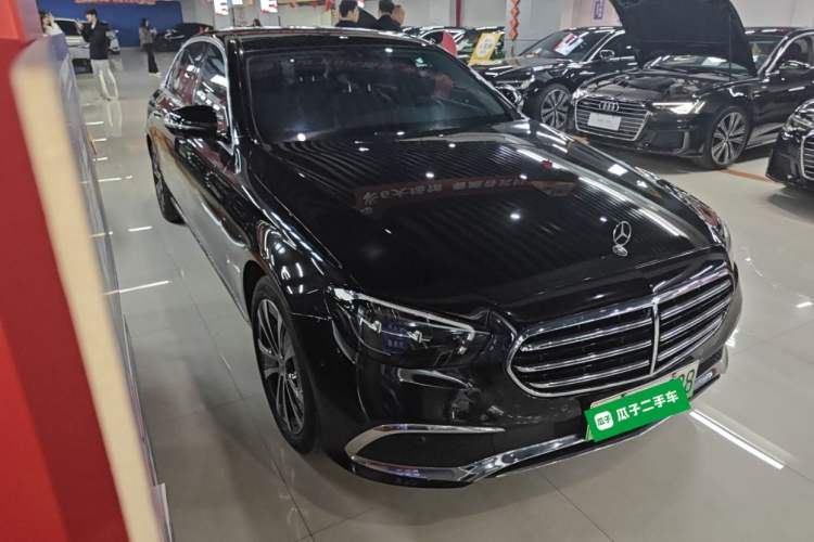 Used Mercedes-Benz E-Class New Energy 2022 Restyled E 350 e L Plug-in Hybrid Sedan Front Right 45 Deg