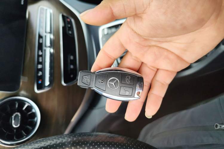 Used Mercedes-Benz V-Class 2020 V 260 L Long-wheelbase Luxury Edition Vehicle Key