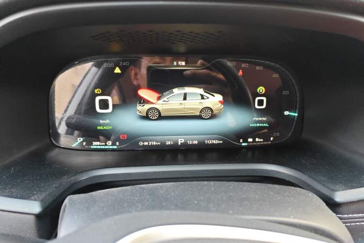 Used Roewe i6 New Energy 2017 45T Hybrid Connect & Smart Enjoyment Edition Odometer Close Up