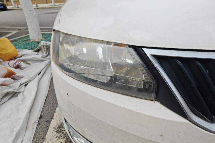 Used Skoda Rapid 2013 1.6L Automatic Smart Selection Model