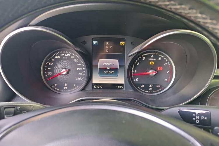 Used Mercedes-Benz GLC 2016 GLC 300 4MATIC Dynamic Model
