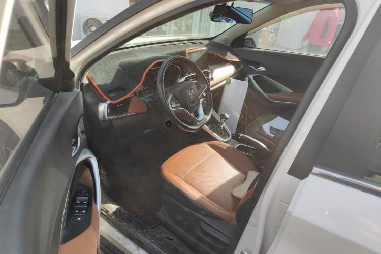 Used Baojun 510 2017 1.5L Manual Luxury Model Driver Seat