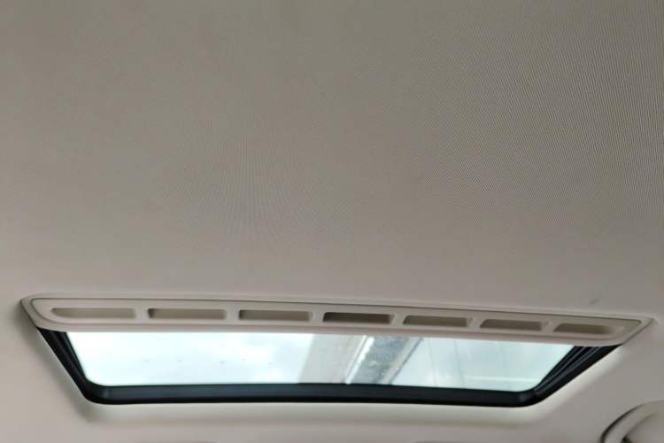 Used Roewe 360 2015 20T TST Deluxe Edition
