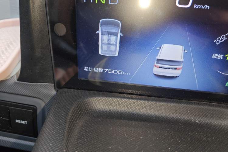 Used Wuling Hongguang MINIEV 2022 Macaron Premium Model – Lithium Iron Phosphate