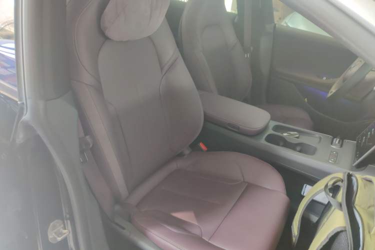 Used Nio ET5T 2023 75 kWh Touring Right Front Seat