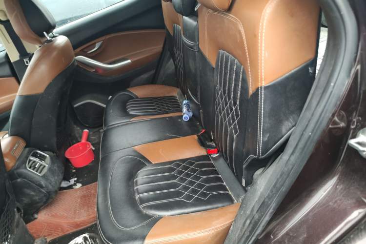 Used Soueast DX7 2017 1.5T Automatic Glory Edition Left Rear Seat