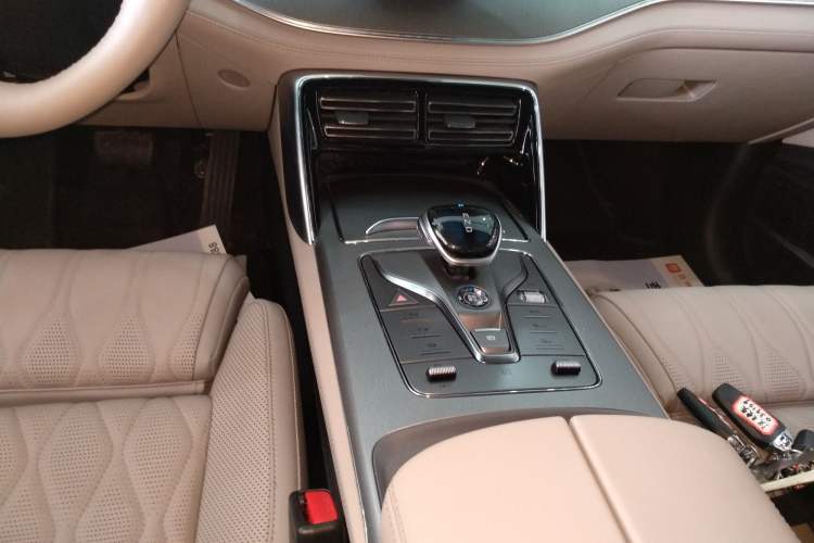 Used BYD Tang New Energy 2025 Intelligent Driving Version DM-i 115KM Flagship Edition Gear Lever