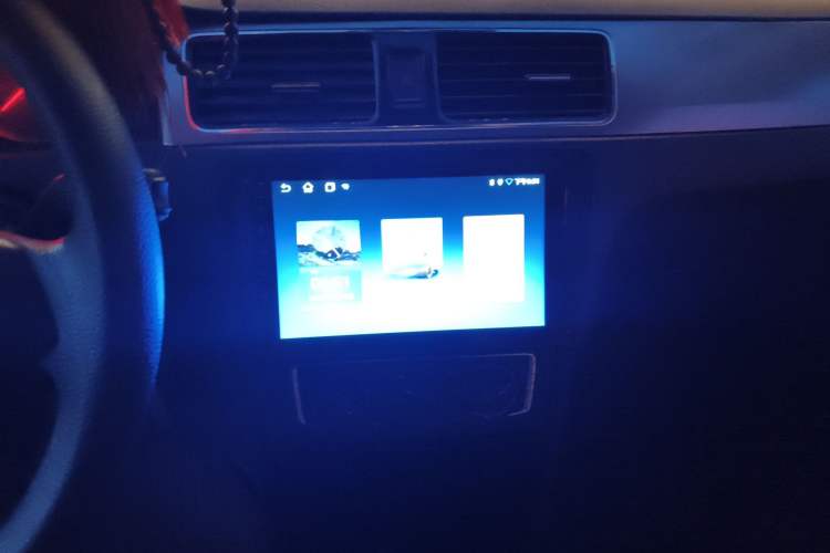 Used Volkswagen Santana 2015 1.6L Manual Comfort Edition
