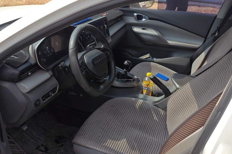 Used Baojun RC-5 2020 1.5L Manual Zhiyao Elite Edition
