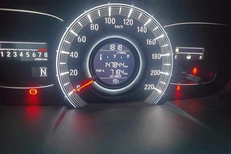 Used Honda Odyssey 2015 Revised 2.4L Luxury Edition Odometer Close Up