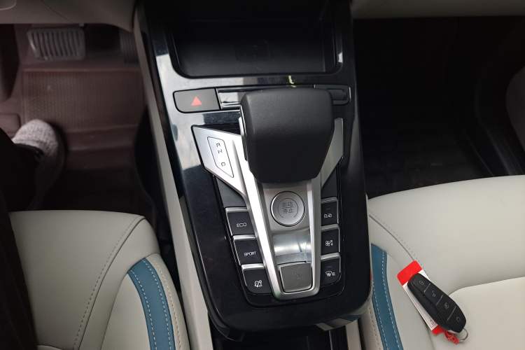 Used BYD Yuan Pro 2023 401KM Luxury Version Gear Lever