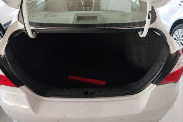 Used Venucia D50 2015 1.6L Automatic Fashion Edition
